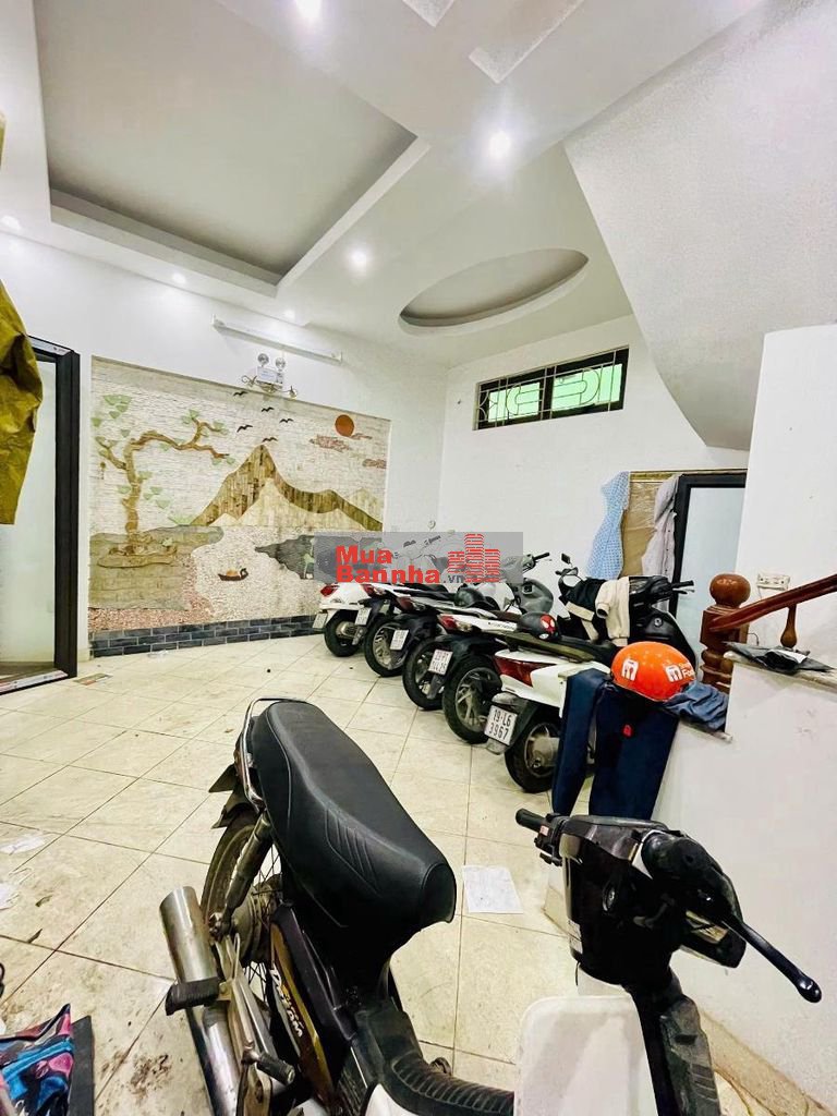 Nhà đẹp Cầu giấy plô, vuông vắn, ngõ oto 30m 5t mt5m 8.2tỷ gần phố