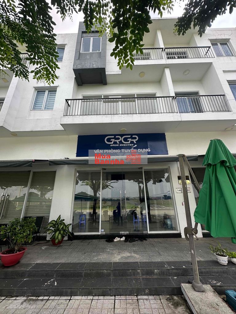 Bán nhà phố 3 tầng dt ngang 5 dài 17 mặt tiền đường 30m dự án sun casa