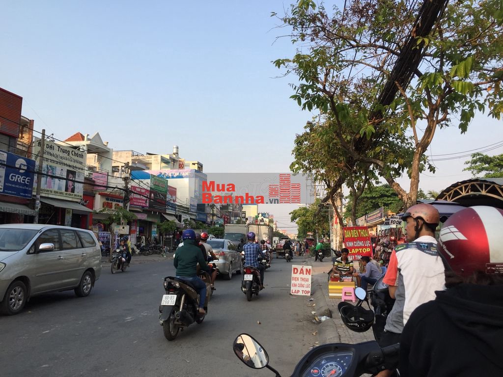 Kẹt tiền hạ giá Bán nhà đất 2500m2- góc Nguyễn Ảnh Thủ + Song Hành.