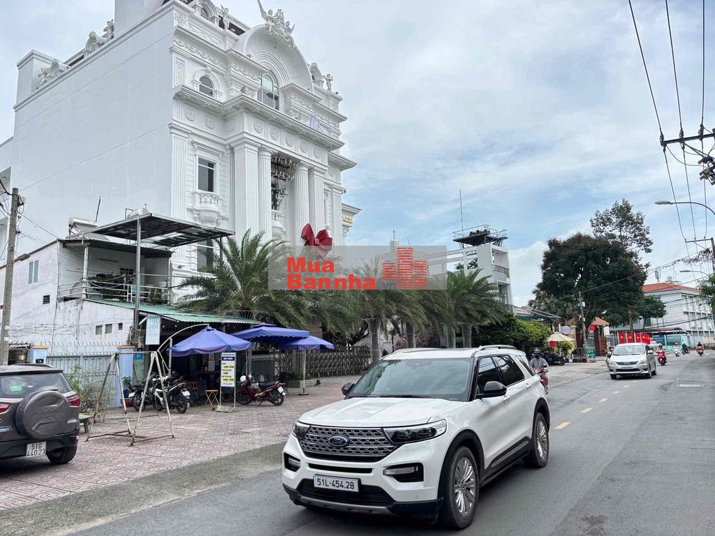 CHÍNH CHỦ GỬI BÁN BIỆT THỰ MẶT TIỀN ĐƯỜNG HIỆP PHÚ NGAY NGÃ TƯ THỦ ĐỨC