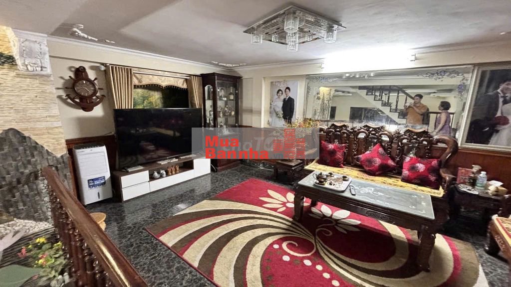 Bán nhà Kim Ngưu, ô tô tránh, ngõ thông, nhà 59m² nội thất cao cấp