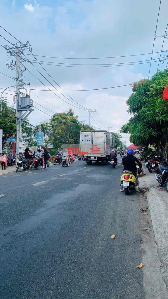 HOT nhà MT Gần Trường Học Giá 3ty2 mua kinh doanh liền