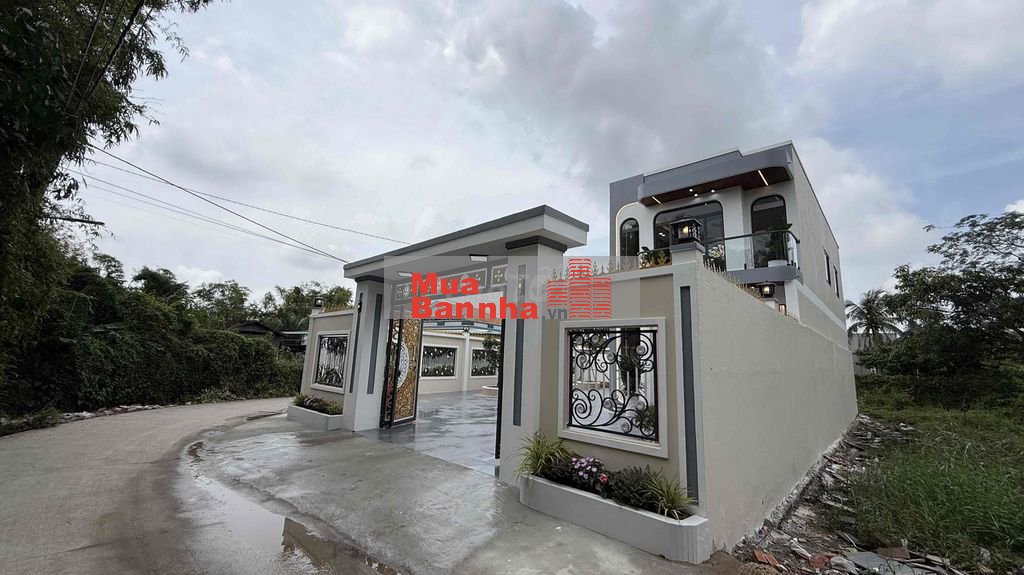 Biệt Thự Vườn 283m2 full nội thất sổ hoàn công giá rẻ gần Bình Chánh