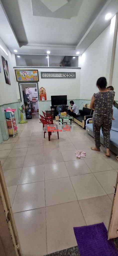 ....Bán nhà bình tân . hẻm 460 hương lộ 2 dt 4x11 nhà lầu 1 lầu .