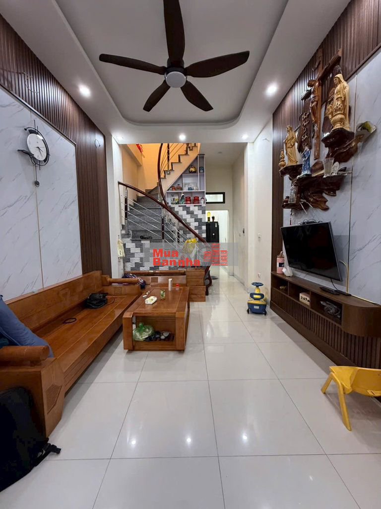 Nhà Dân Xây 45m2 x 3 Tầng Ngay Ngã Tư Thạch Bàn – Cổ Linh – Nhỉnh 7 tỷ