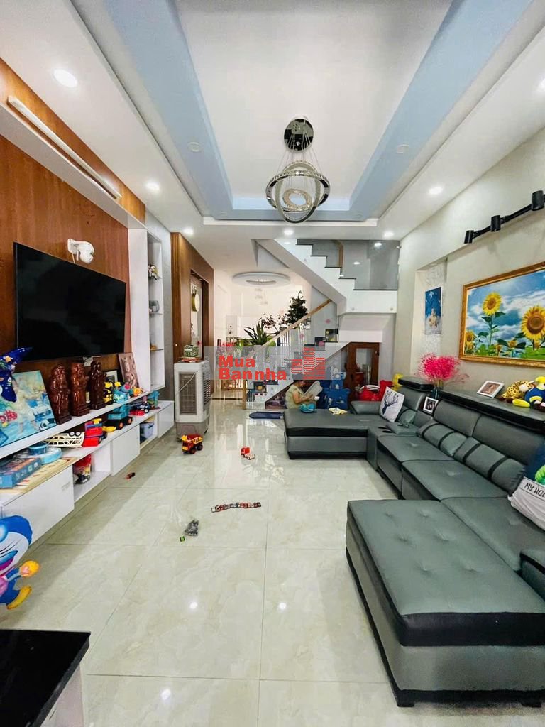 Nhà 3 tầng đường 6m Lê Đức Thọ, DT: 4m x 13m