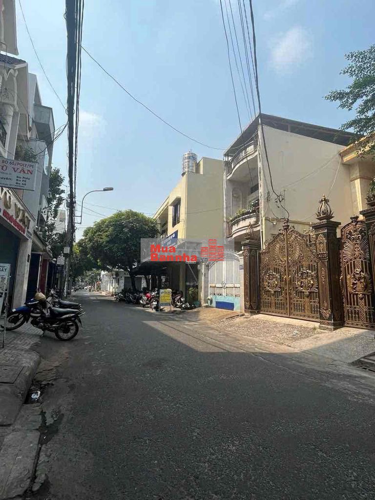 Bán nhà đẹp,ở ngay Khu Bàu Cát,đường Đồng Đen dt 4,5x20m,3 lầu.