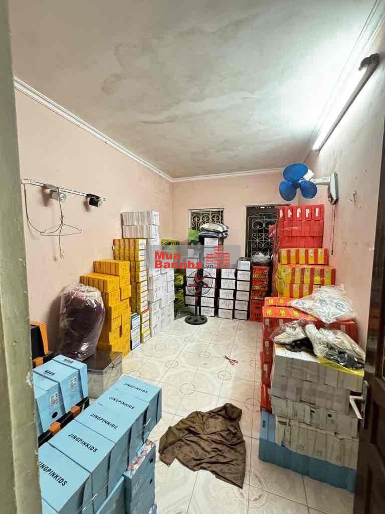 Phố Hàng Đậu16mx 5 tầng chỉ 5,3 tỷ, sổ đỏ sẵn sàng