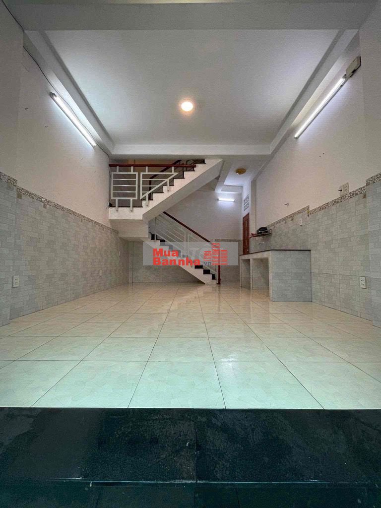 Hẻm thông 3m Lạc Long Quân P10 , 4x7m, 2 lầu sân thượng, giá 4.59 tỷ B