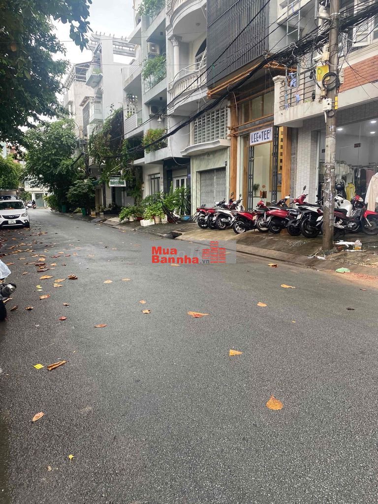 Bán nhà mặt tiền Bàu Cát 2, nhà đẹp, có thang máy