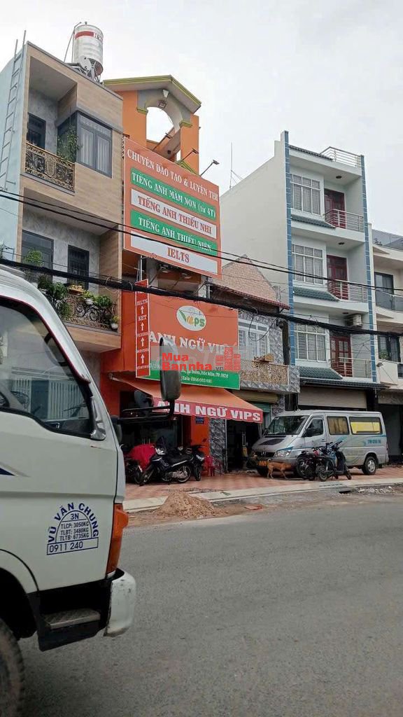 Nhà 1 trệt 2 lầu mặt tiền Nguyễn Ảnh Thủ gần ngã4 Phan Văn Hớn,Bà Điểm