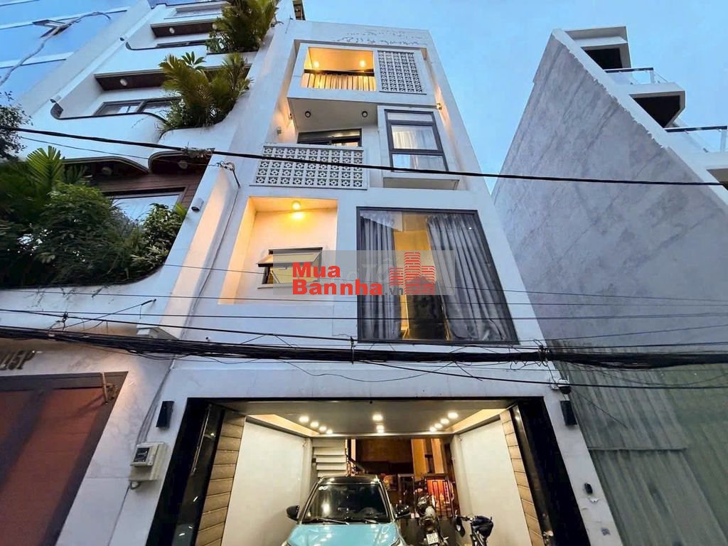 Chính chủ cần bán nhà-Đường Trần Quang Khải-Quận 1