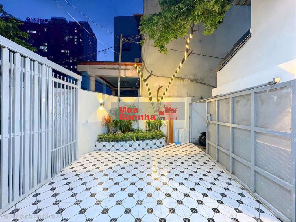Nhà 3,7x22m 2 tầng Quận 7 giá 5.8 tỷ cách trung tâm quận 1 5 phút