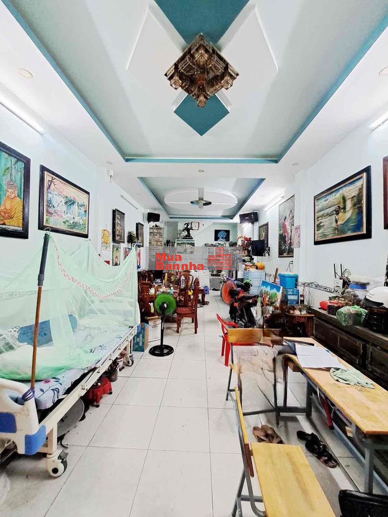 Bình Trị Đông Bình Tân  hẻm xe hơi nhà 2 tầng 4x13m giá 3,88 tỷ.