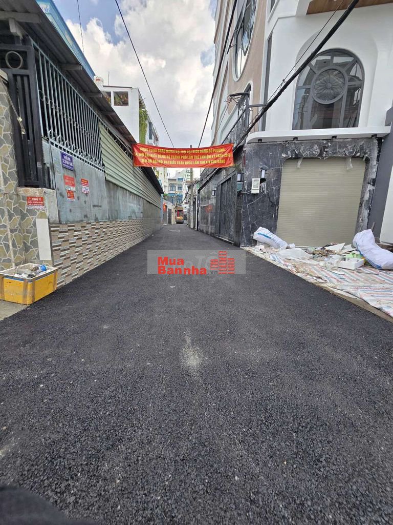 Chủ gấp ! Nhà xinh xịn, ngang gần 6m, ngay hẻm xe hơi trung tâm Gò Vấp