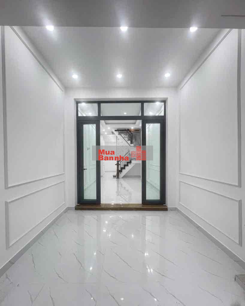 Nhà mới xây 4 tầng Âu Dương Lân, 4pn,5Wc, nở hậu