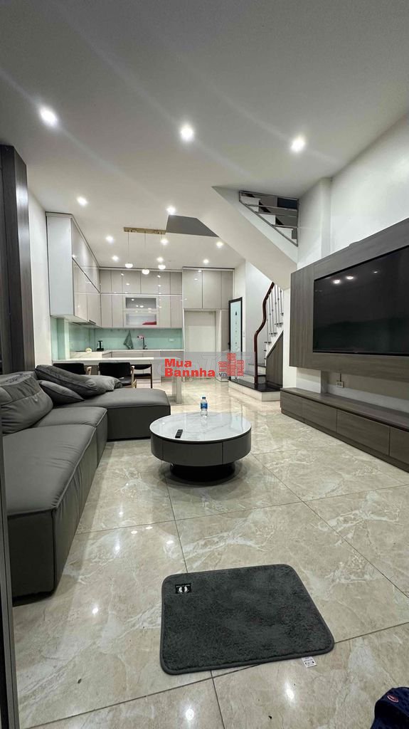 Tu Hoàng - Xây mới - 5 tầng - 4 Ngủ - Full nội thất - Sẵn ở -