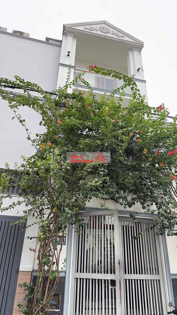 Nhà 4 tầng, đường xe hơi 6m, Lã Xuân Oai , Long Trường, Quận 9