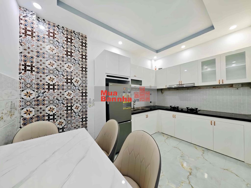 HẺM XE HƠI – GẦN CITYLAND SẦM UẤT – CHỈ 4,6x TỎI