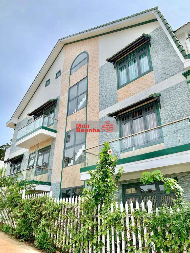 Bán Villa 10 phòng KD ngay công viên ánh sáng lớn nhất Châu Á.