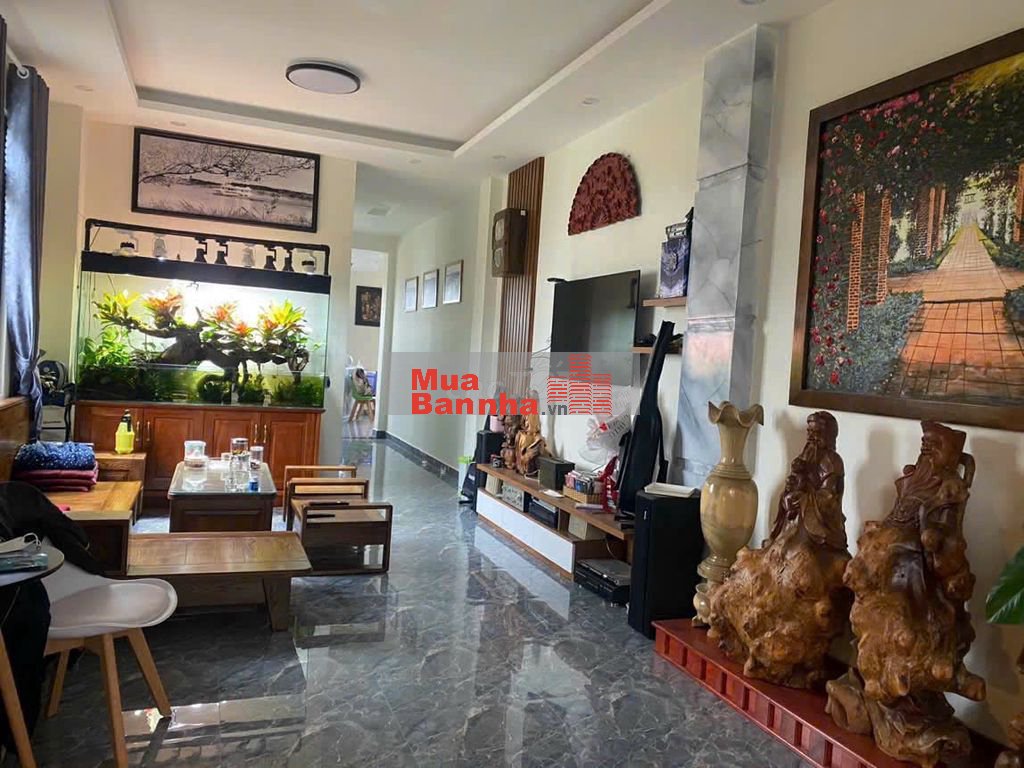 Nhà Phố 98m2 3 Tầng 5PN Đường Thông Thiên Học, Trung Tâm P.02 Đà Lạt