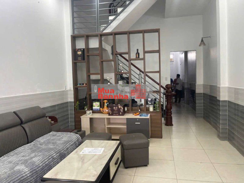 Bán nhà 1/ Tô Ký Tân Xuân , Hóc Môn 3Tx 100 m2 .Giá chỉ 4.6 tỷ (TL)