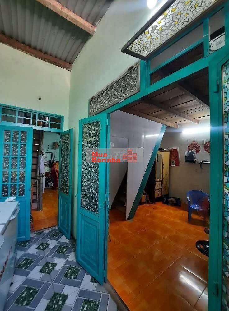 Bán Đất Tặng Nhà Gác Lững Nguyễn Phan Vinh
Công Nang 2p ngủ 2wc