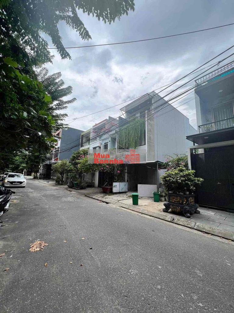 Nhà 3 tầng Lê Văn Việt, 62m2, đường nhựa 7m, khu phân lô. Chỉ 6.5 tỷ