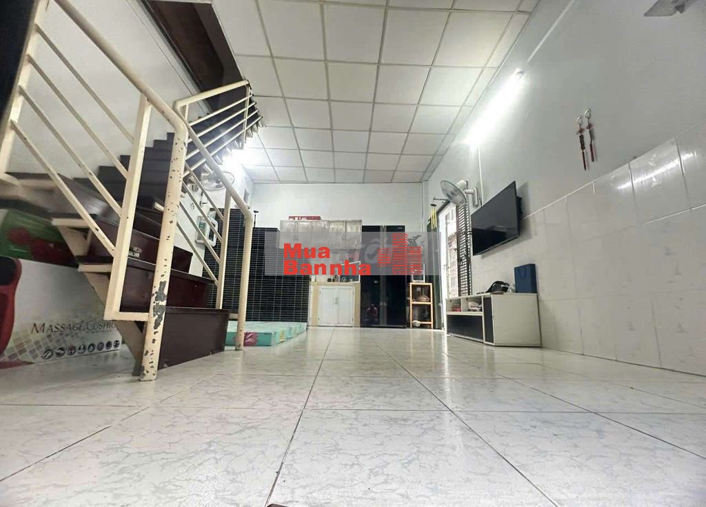 Góc 2 MT hẻm Bùi Thế Mỹ 32 m2 giá 3.8 tỷ tl