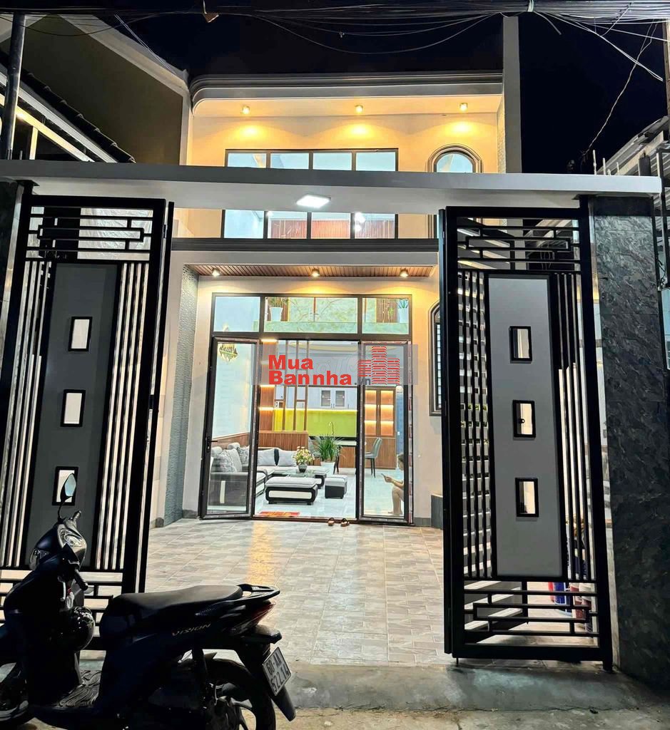 THANH LÝ CUỐI NĂM CHỦ BÁN NHÀ GÁC LỬNG THÔNG TẦNG 450 TRIỆU Ở NGAY