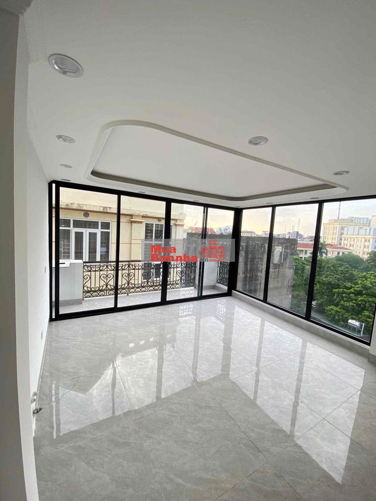 10 ĐIỂM VỊ TRÍ - PHẠM VĂN ĐỒNG 7 TẦNG THANG MÁY- 38M2 - 1NHÀ RA Ô TÔ T