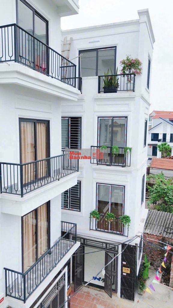 Nhà 4T*33m2 full nội thất -Ngõ nông,rộng-ô tô vào tận cửa- Giá 3,25 tỷ