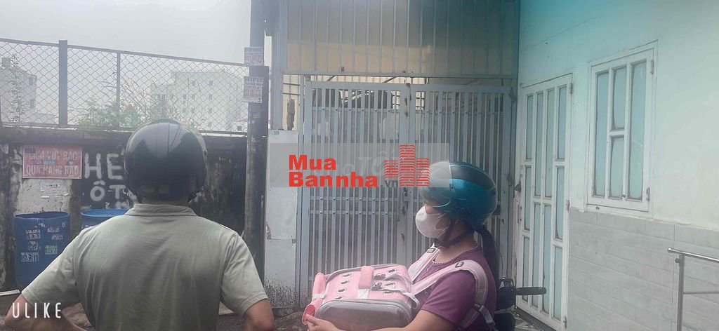 3.4 xu có dòng tiền cho thuê 2 căn 8tr/ tháng, hẻm xe hơi đường thông