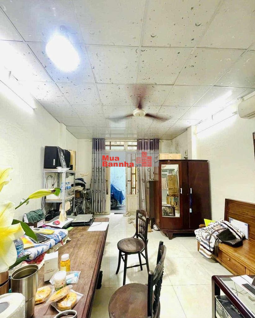 Nhà rộng hẻm thoáng, gần c/c Ruby Nguyễn Sỹ Sách.