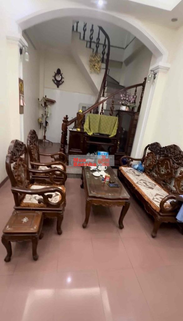 chính chủ chị gái nhờ bán nhà khu phân lô tập thể Dốc Thọ Lão