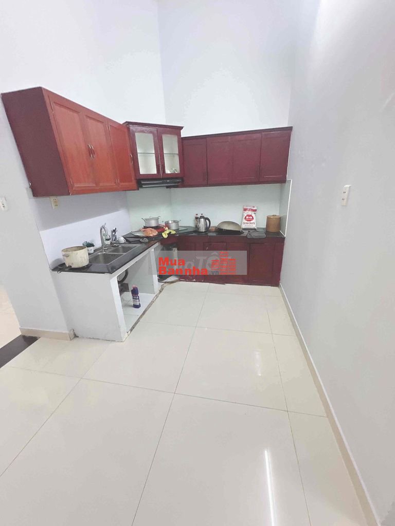 bán căn nhà ngay hẻm thông lê văn Khương qua Trần thị cờ q12