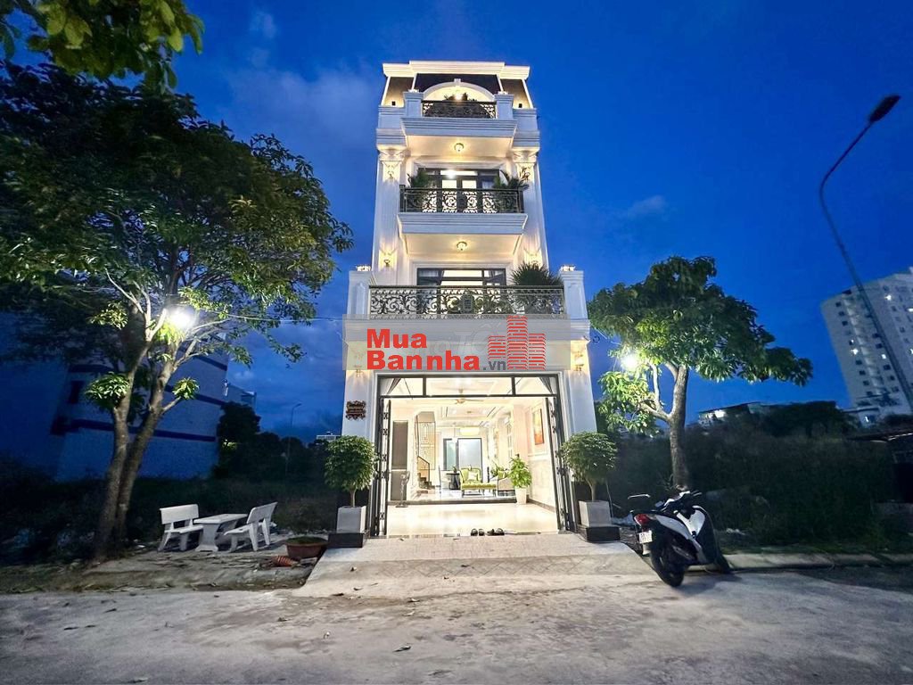 NHÀ ĐẸP MỚI HOÀN THIỆN KHU DÂN CƯ QUY HOẠCH CHỈNH CHU. GIÁP QUẬN 7