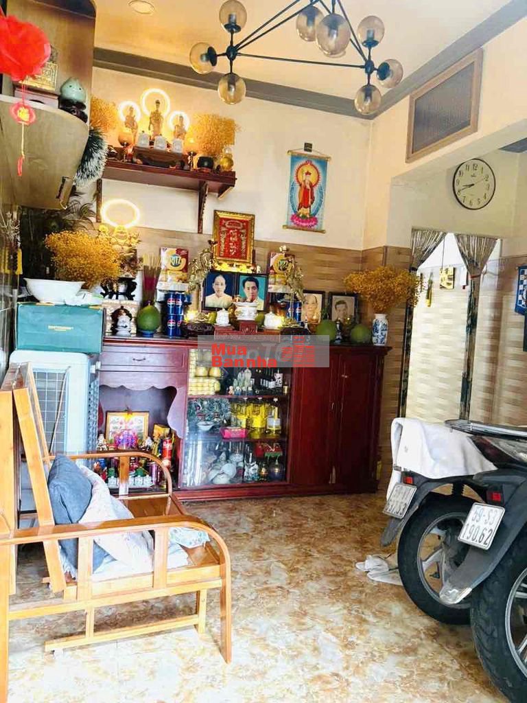 nhà cấp 4 gần đại học cảnh sát. linh tây. phạm văn đồng.sổ hồng riêng