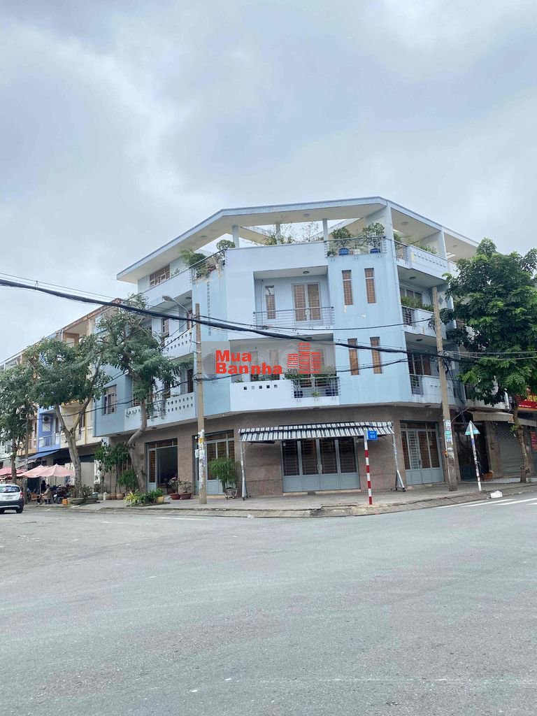 Góc 2 mặt tiền kinh doanh đường 32 lớn khu Ao Sen 10x20m