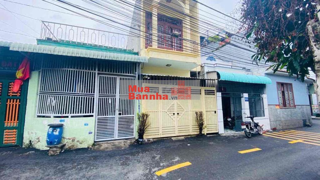 Nhà mặt tiền gần VinCom Dĩ An, P Dĩ An, Tp Dĩ An.