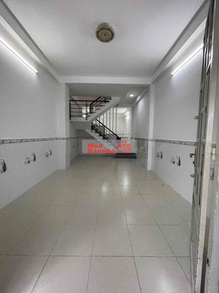 Q11 NGAY ĐƯỜNG HỒNG BÀNG - PHÚ THỌ - HẺM 5M NHÀ MỚI 3 TẦNG 4PN