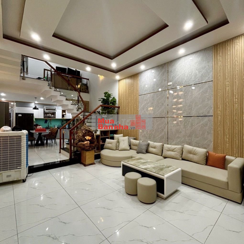 Gấp bán giá tốt, Sát mặt tiền, Emart Phan Văn Trị, HXH,60m2 Chỉ 5.X tỷ