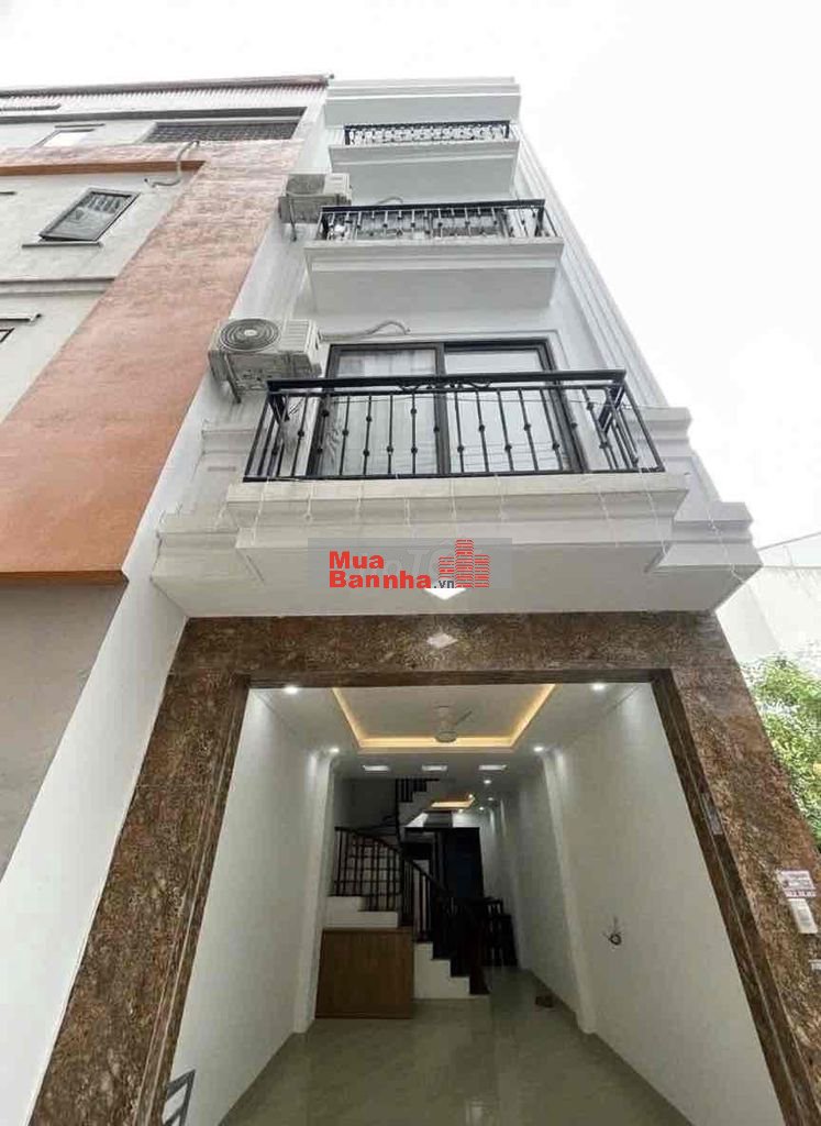 BÁN NHÀ LAI XÁ 4 TẦNG XÂY MỚI . VF3 ĐỖ CỬA . NGÕ THÔNG TỨ TUNG