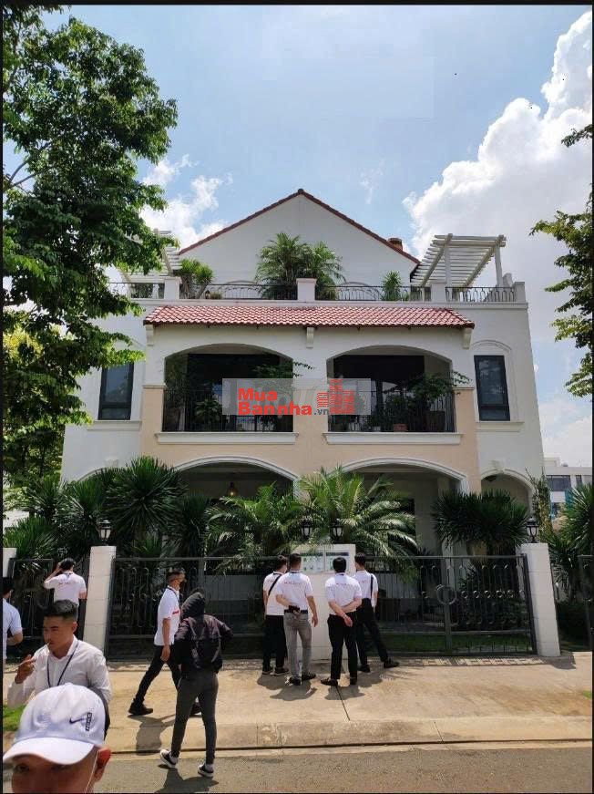 1 ĐỜI CHỦ Hẻm 8m Lê Văn Sỹ Q3 dt 10x20m nhà nát tiện xây mới chỉ 18tỷ