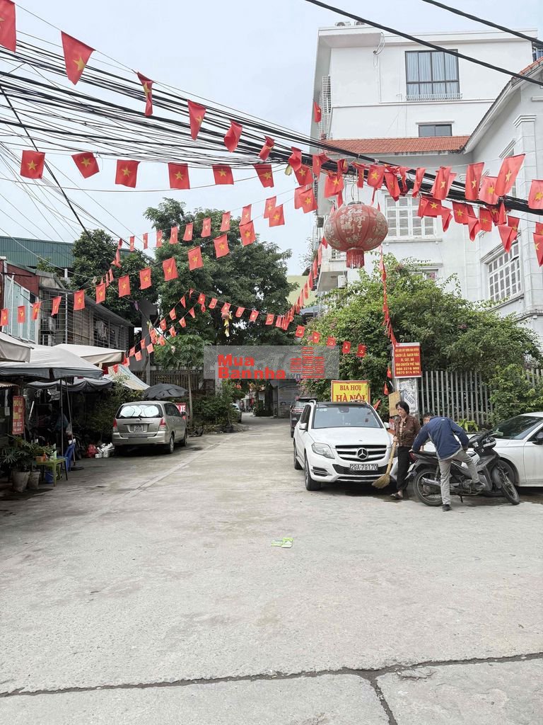 🌟 HIẾM – VĂN CAO, BA ĐÌNH 🌟 Nhà Mới  ,  Ô Tô , Gần Phố , 7 tỷ 9