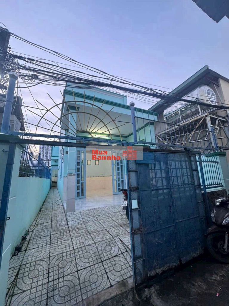 Nhà SHR 100m2 , hẽm 1428/32 htp, kdc hiện hữu