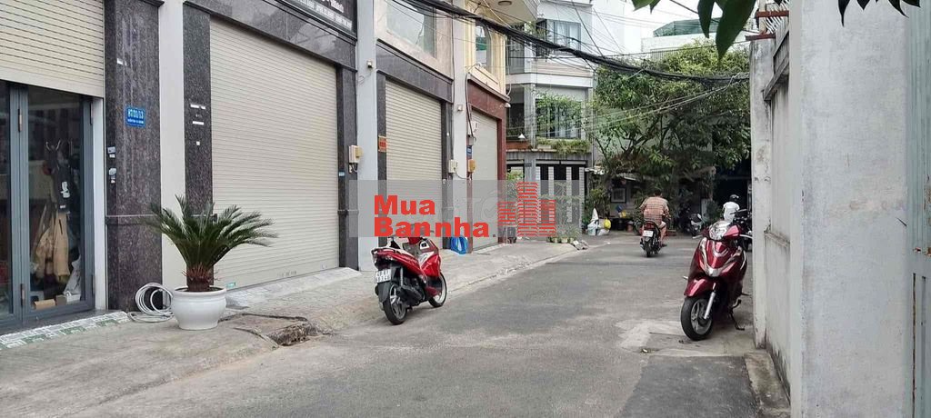 bán nhà ngay chợ tân trụ , 73 m2 2 tầng 6 tỷ
