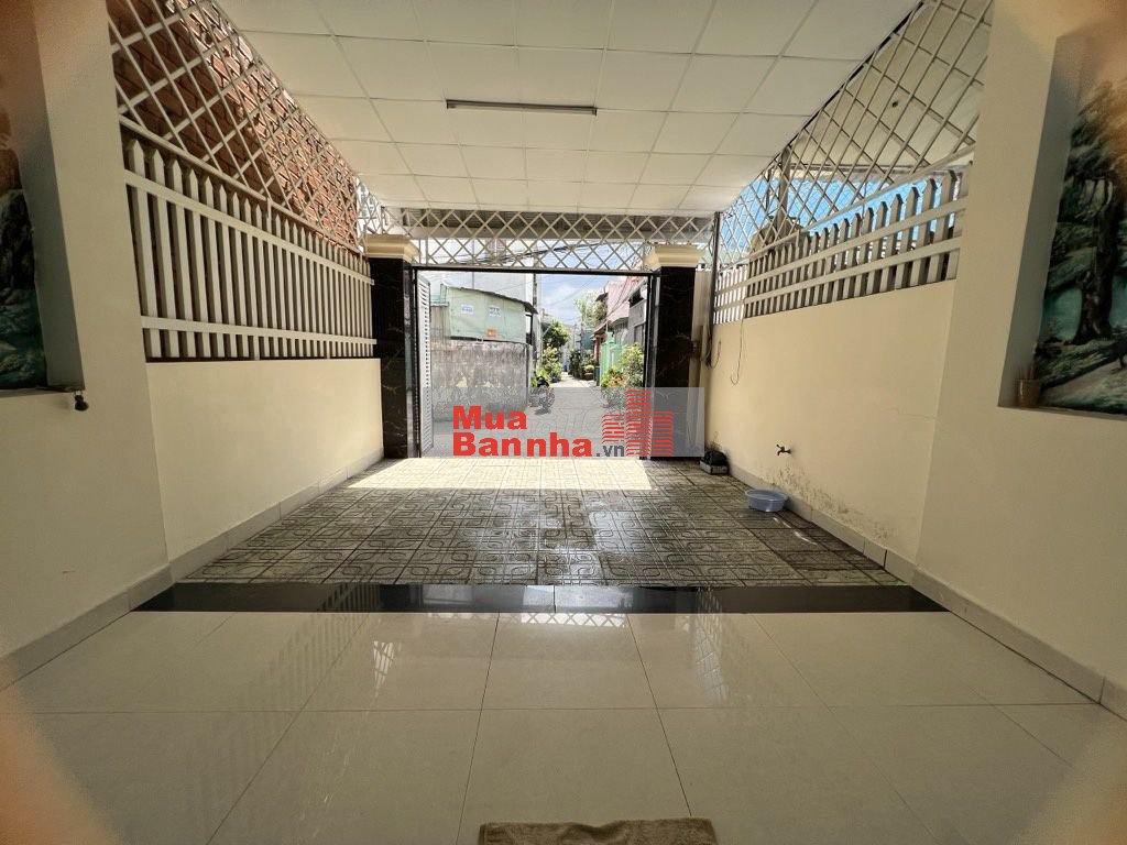 Gần C.Tốc, UBND LT, Quận 9 Nhà mới 2 Tầng BTCT, 99m² - HXH, Chỉ 5,6 Tỷ