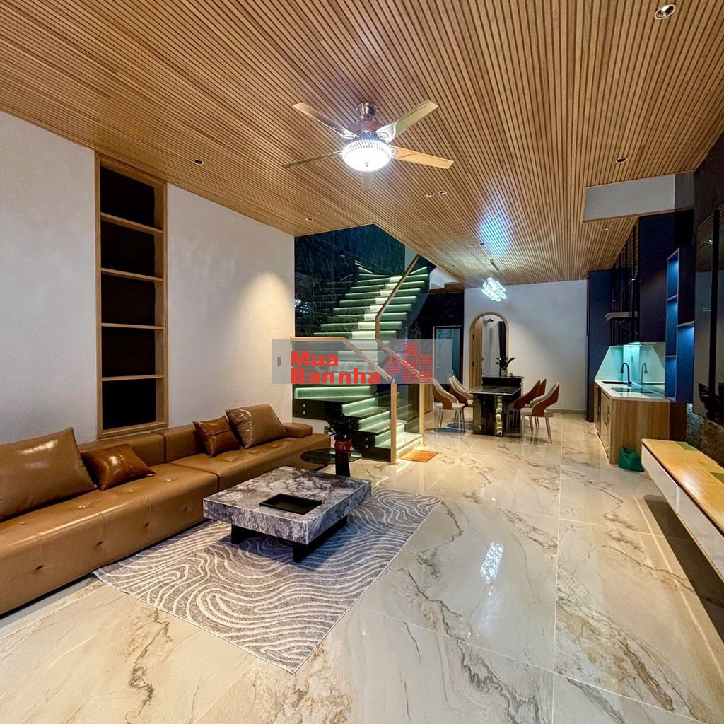 BÁN NHÀ 3 TẦNG HIỆN  ĐẠI SÁT BIỂN NGUYỄN TẤT THÀNH,HÒA MINH,TP ĐÀ NẴNG