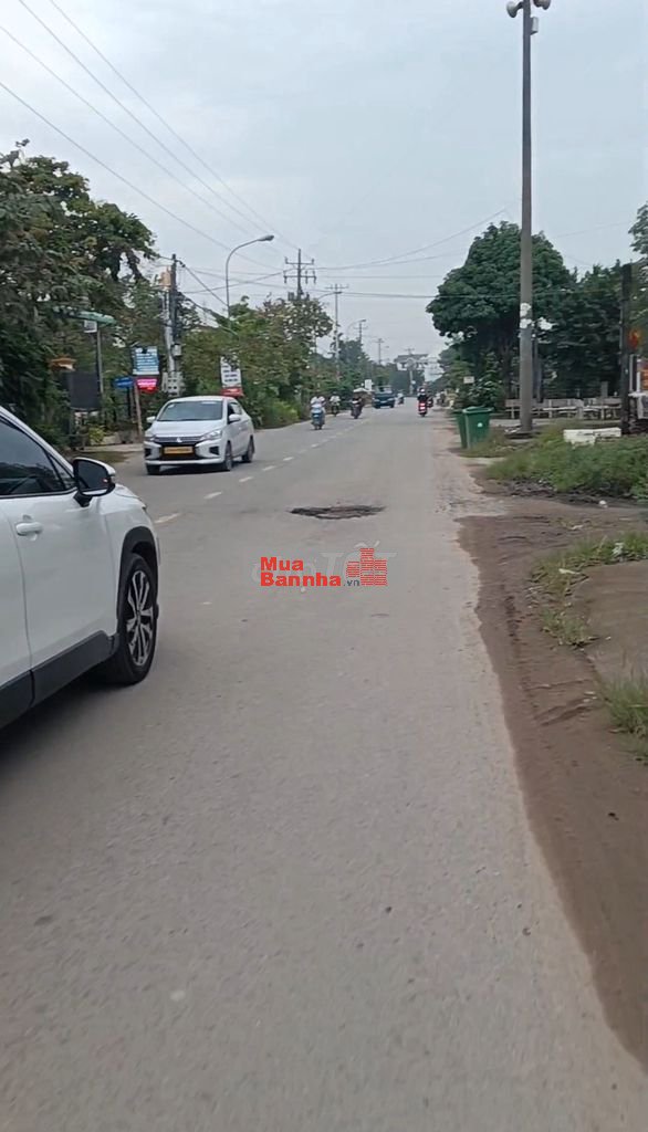 Bán căn nhà cũ đường Hồ Văn mên gần chợ An Sơn Thuận An Bình Dương